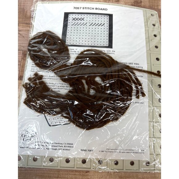 2 Creative Circle Stitch Board 7057 Demonstrating Crewel Needlepoint Cross Stitc - Picture 1 of 3